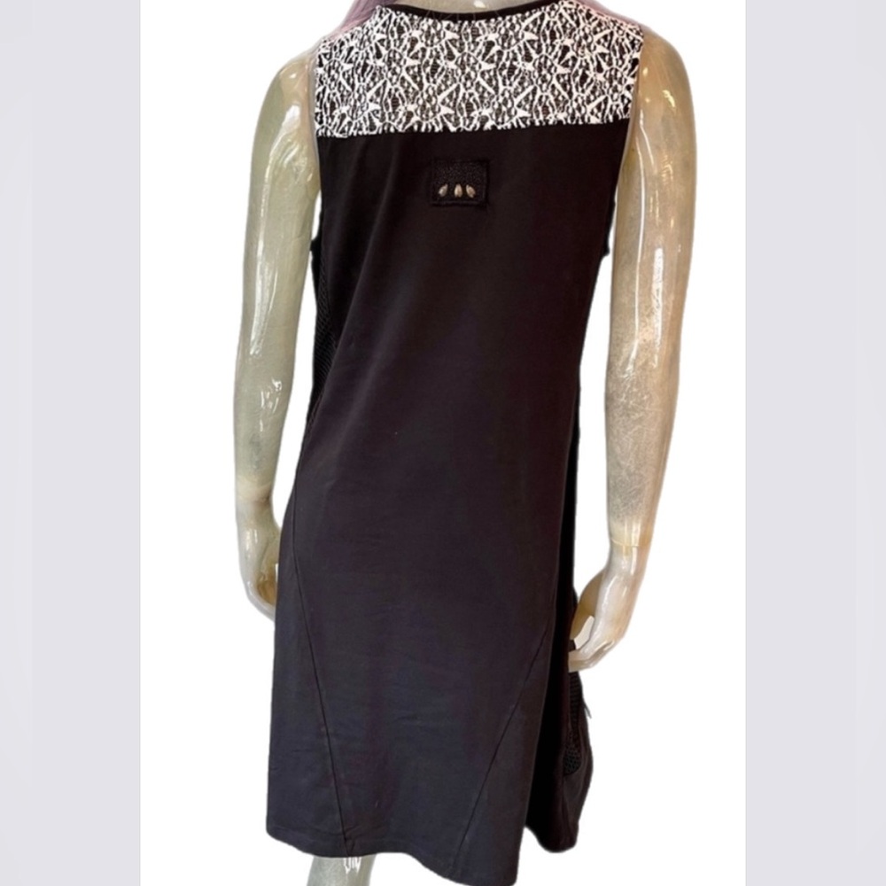 Dolcezza sporty Dress. EUC! Sz med/large fit